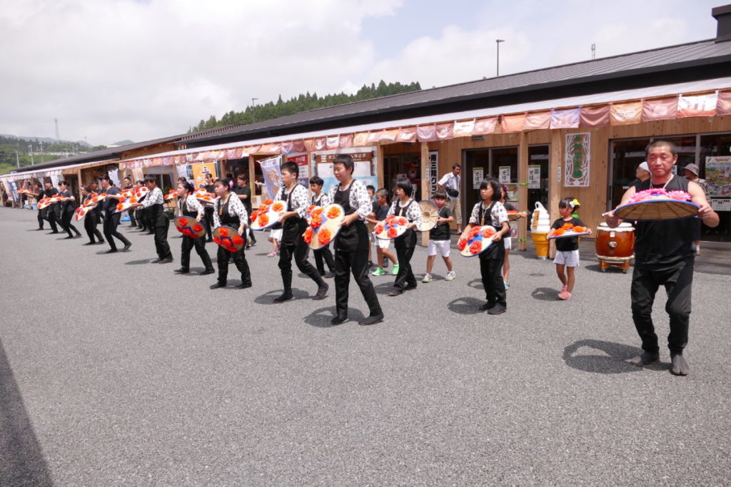 今年も山形県尾花沢市からやってくる！８月５日（日）野尻太鼓＆花笠踊り披露！